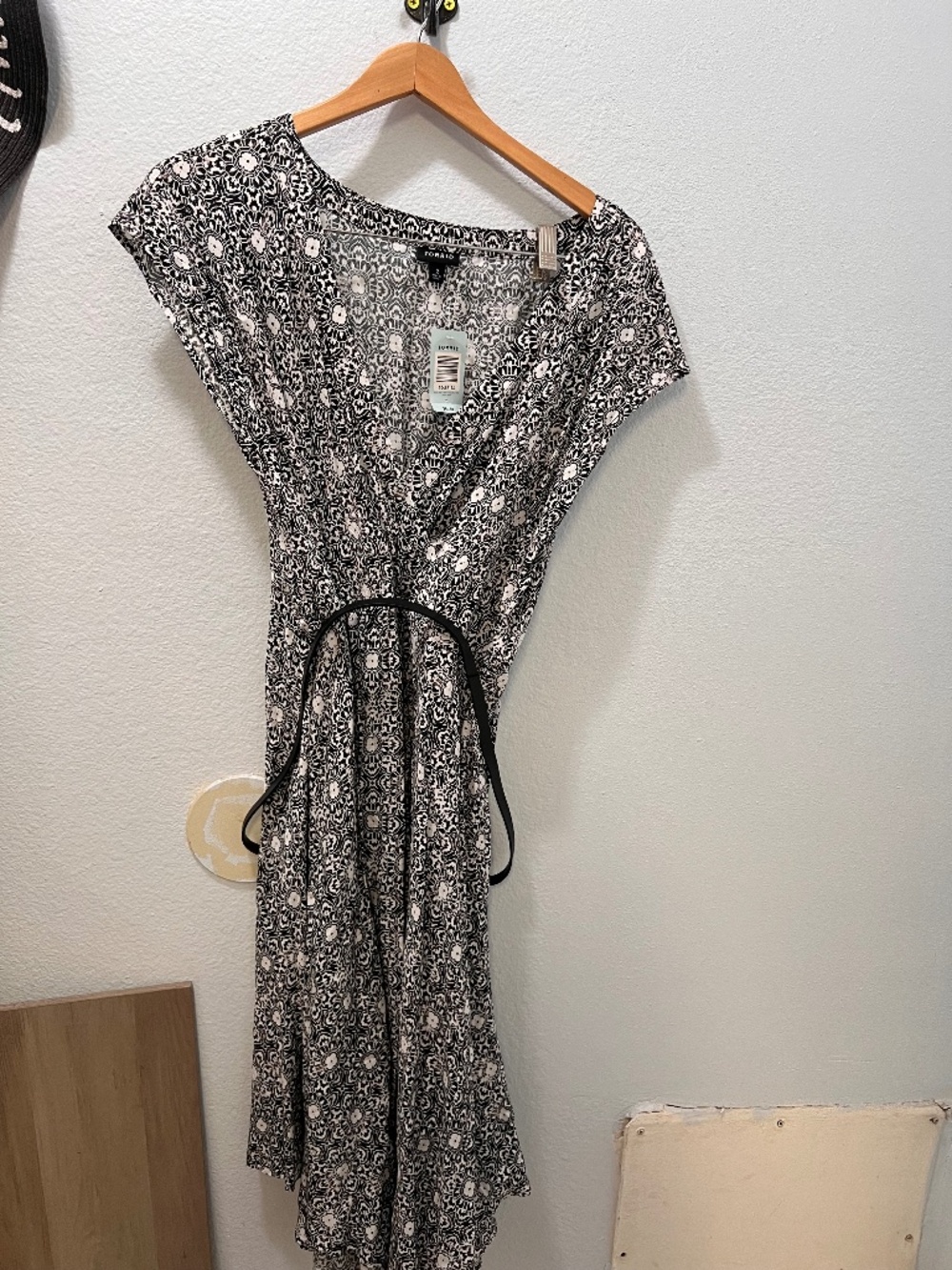 NWT Torrid Black White Floral Wrap Dress Size 2